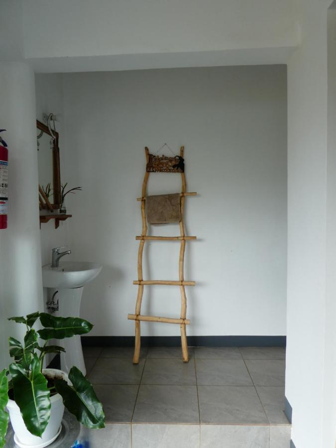 Hakuna Woga Inn Arusha Exteriör bild