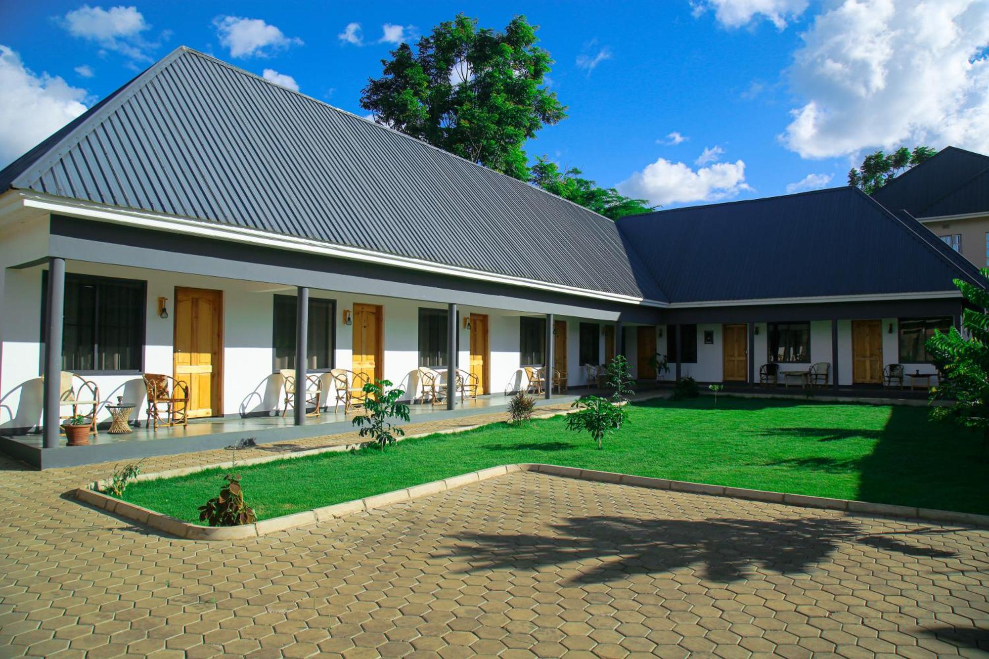 Hakuna Woga Inn Arusha Exteriör bild